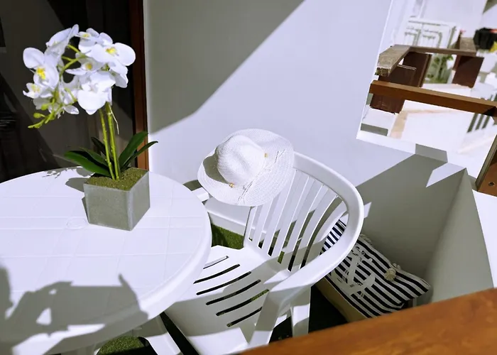 White * Playa del Inglés